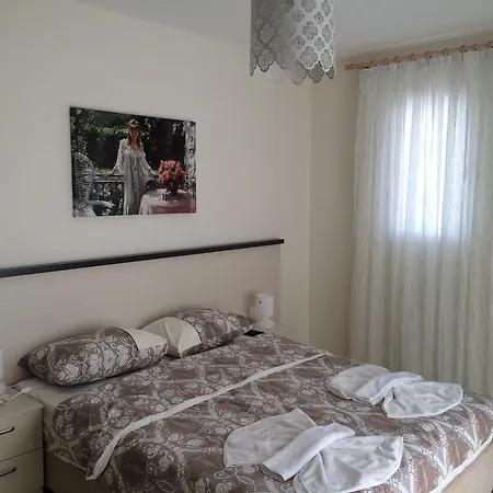 Apartament Hisar *
